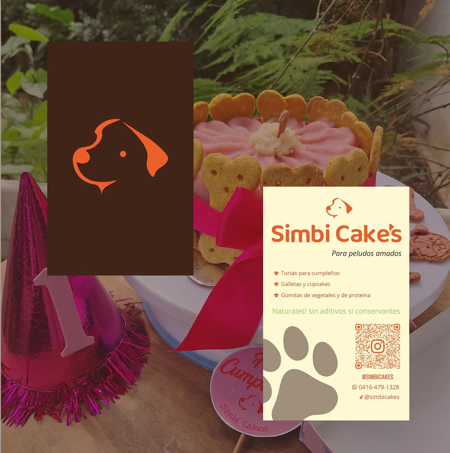 Tarjeta promocional de Simbi Cakes junto a una torta de cumpleaños para perros