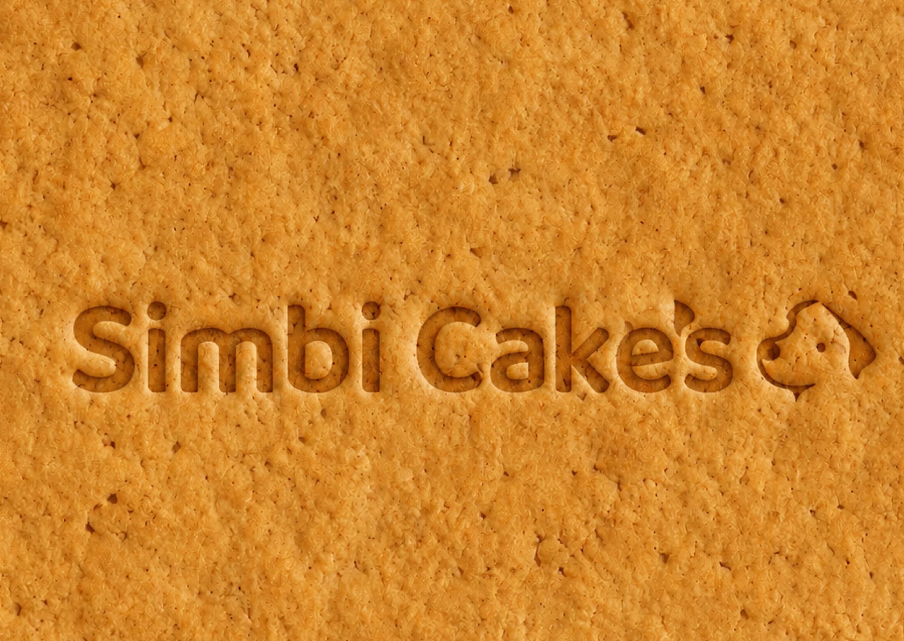 Logotipo de Simbi Cakes grabado sobre una textura de galleta